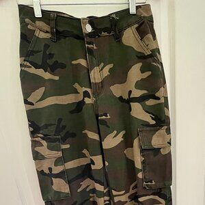 SHEIN SXY CAMOUFLAGE PRINT FLAP POCKET CARGO JEANS WOMEN JOGGER CAMO PANTS SMALL